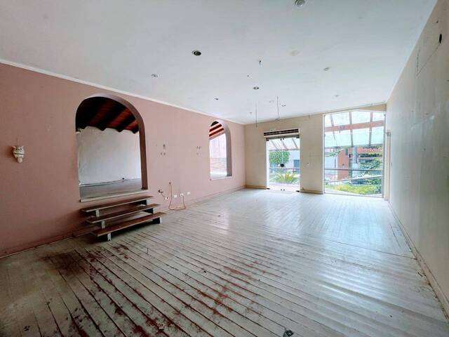 Sala para Venda em Caraguatatuba - 4