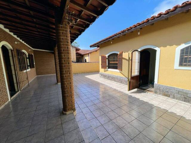 Casa para Venda em Caraguatatuba - 4