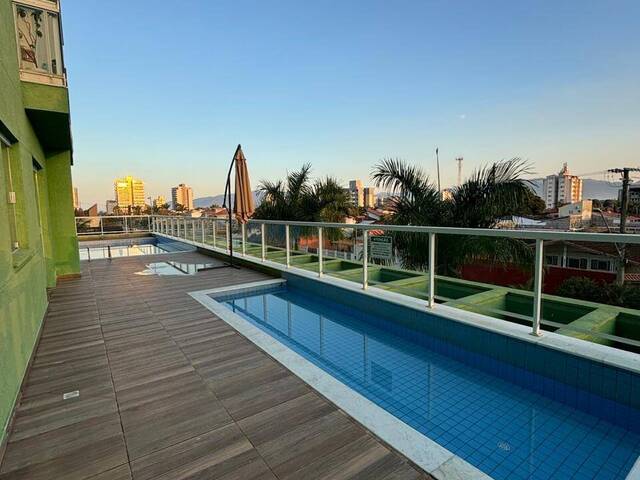 #195 - Apartamento para Venda em Caraguatatuba - SP