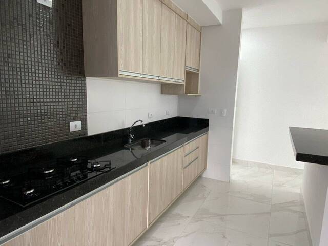 #210 - Apartamento para Venda em Caraguatatuba - SP