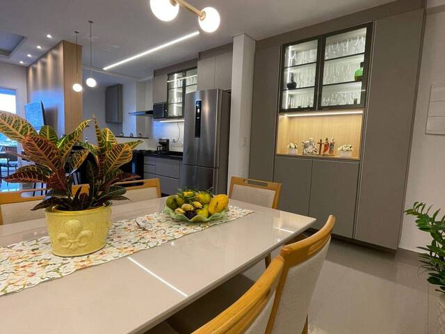 #224 - Apartamento para Venda em Caraguatatuba - SP