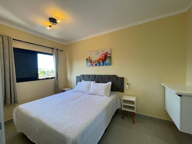 #241 - Apartamento para Locação em Caraguatatuba - SP