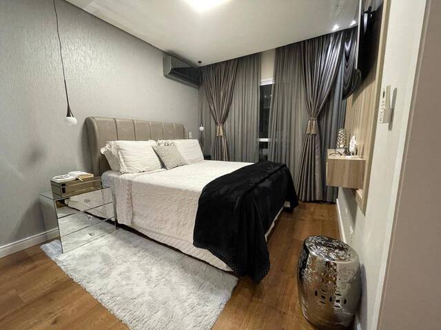 Apartamento para Venda em Caraguatatuba - 4