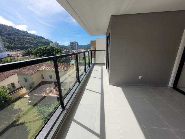 Apartamento para Venda em Caraguatatuba - 2