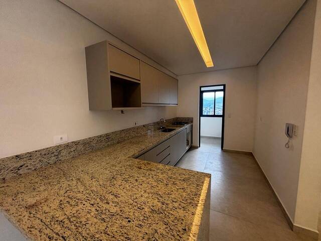 Apartamento para Venda em Caraguatatuba - 2
