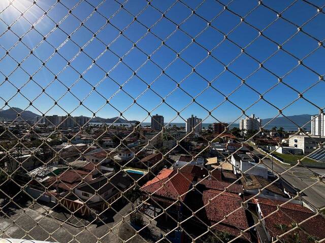 Apartamento para Venda em Caraguatatuba - 2