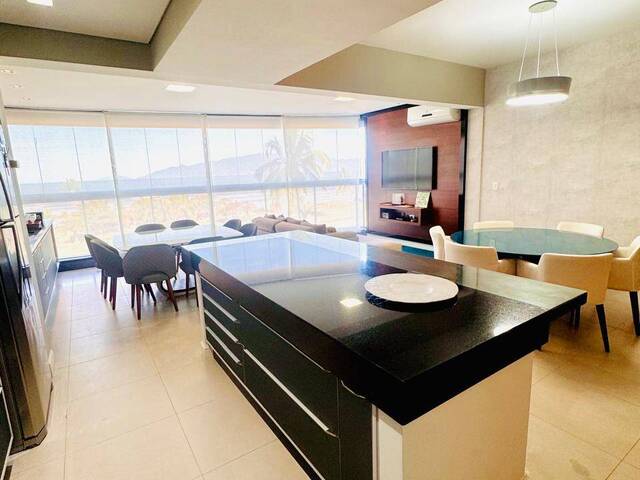 Apartamento para Venda em Caraguatatuba - 3