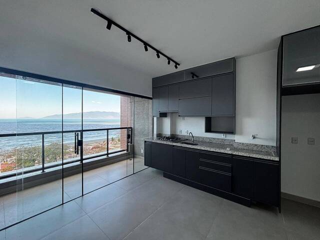 Apartamento para Venda em Caraguatatuba - 2