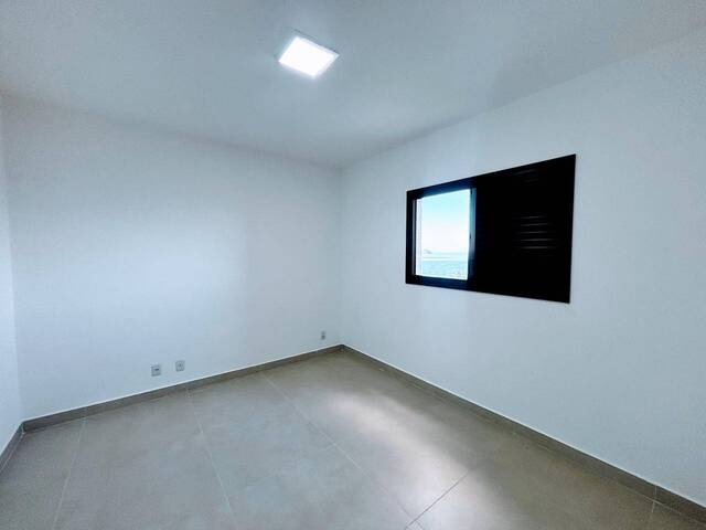 Apartamento para Venda em Caraguatatuba - 4